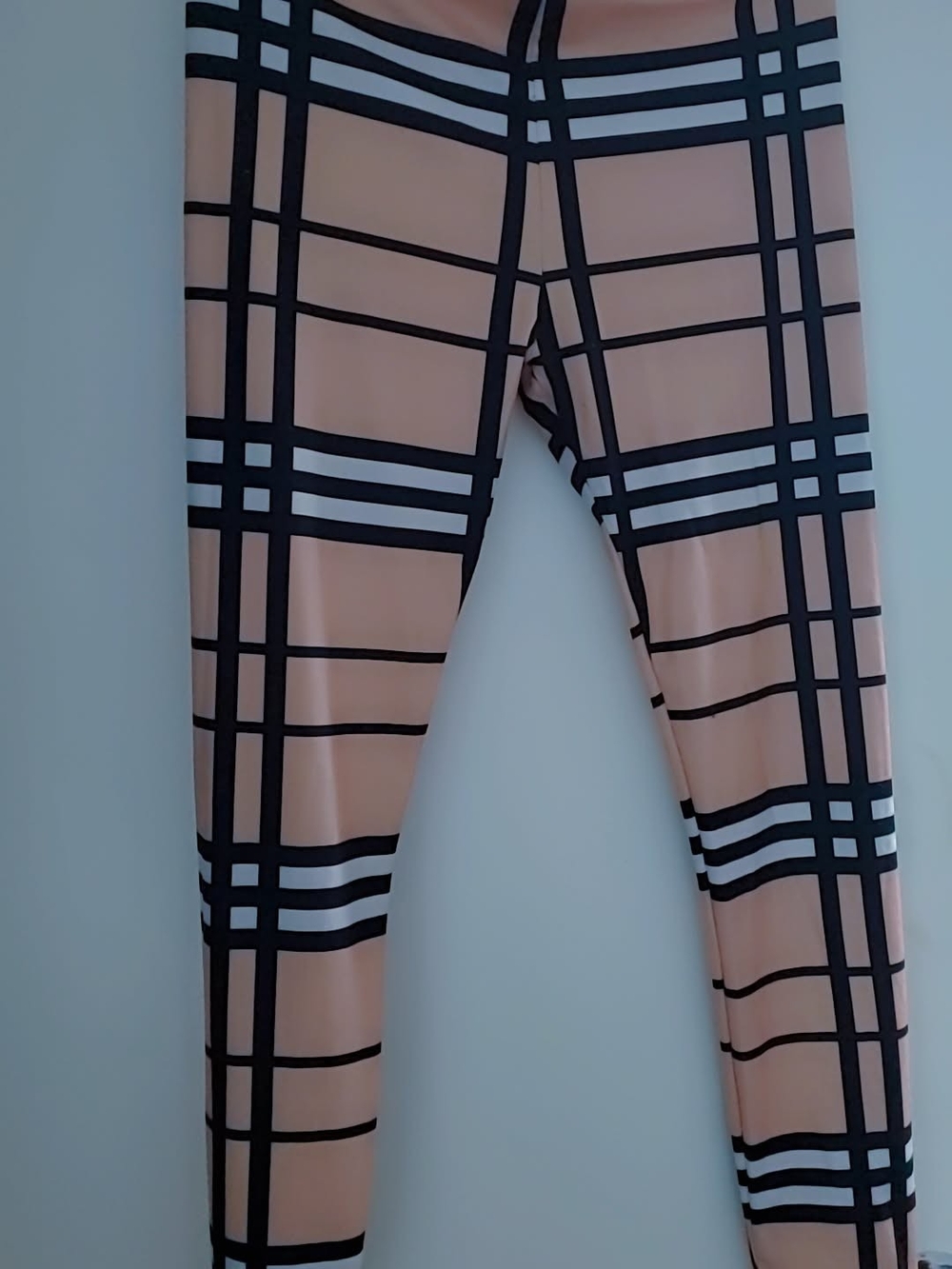 Women Plaid Print Leggings in Blush